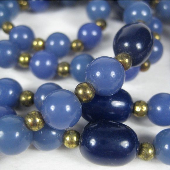 Necklace Lucite Plastic Beaded 55 in Strand Jewelry Goldtone Box Clasp Vintage - Picture 1 of 6